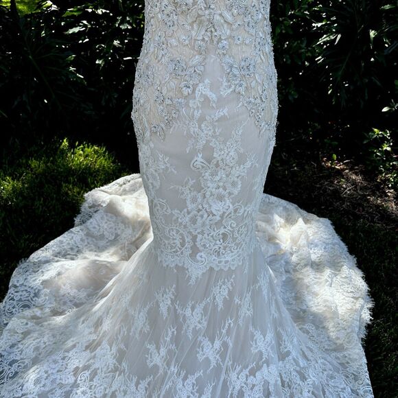 Isabelle Armstrong Joey Trumpet Wedding Gown size 4?  Beading Lace Deep V - Picture 6 of 16